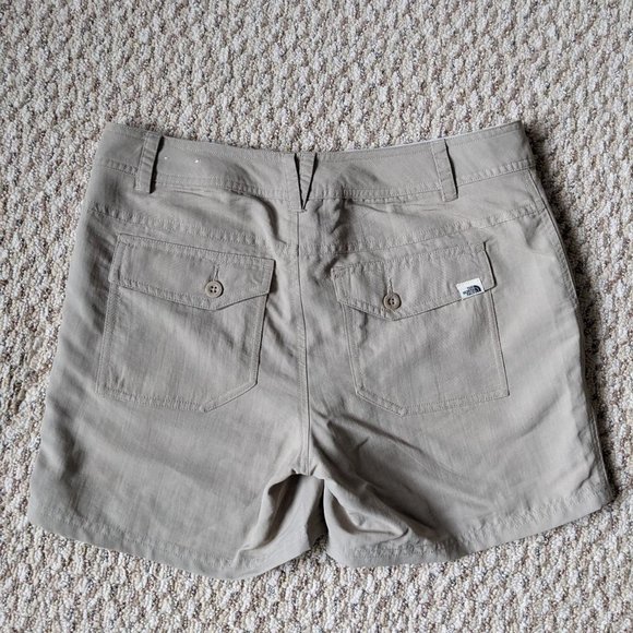 ✨North Face Utility Short✨ - Picture 3 of 3